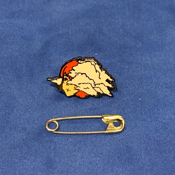 One of a kind lapel pin for the “Dreamer” in you! - Picture 3 of 3
